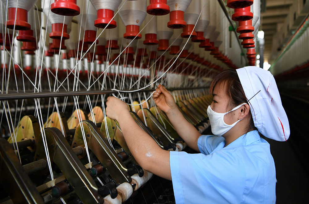 不但没有外迁,长乐纺织业上半年增加值还逆势上扬了